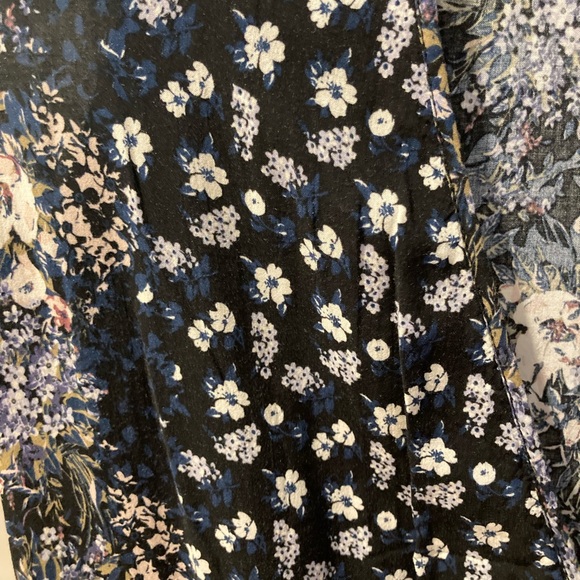 BCBG - Picture 3 of 5